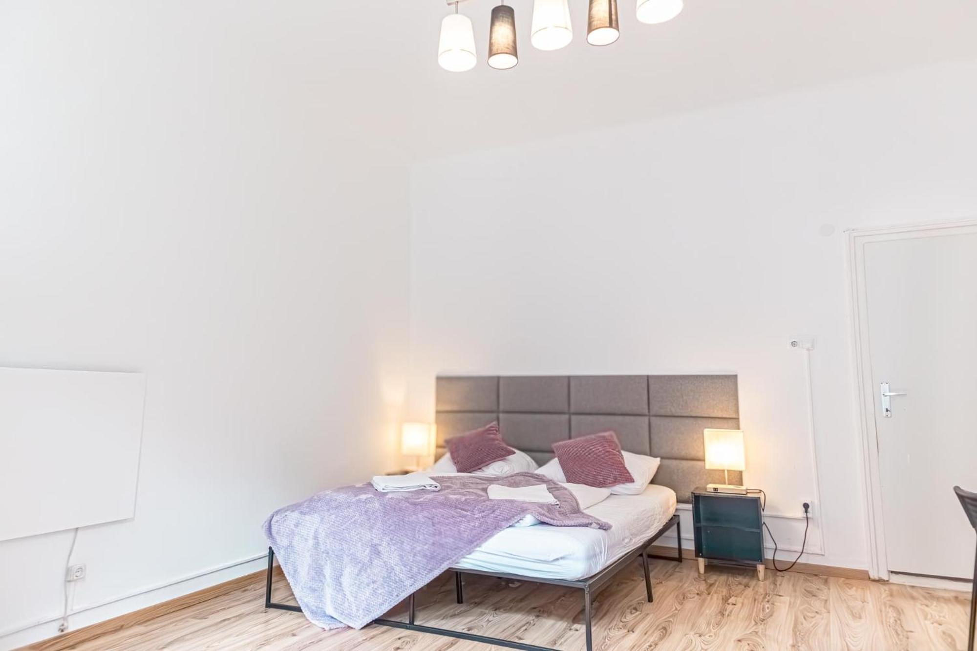 Antique Chic 2br Getaway In A Historic Setting Apartamento